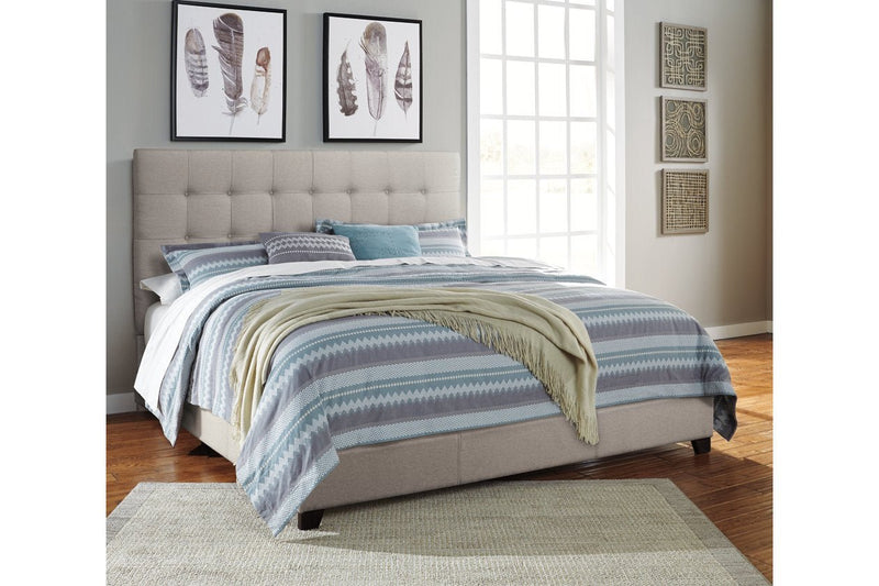 Dolante Beige Queen Upholstered Bed - DMV FurnitureQueen Bed