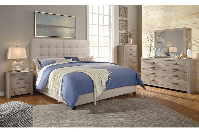 Dolante Beige Queen Upholstered Bed - DMV FurnitureQueen Bed