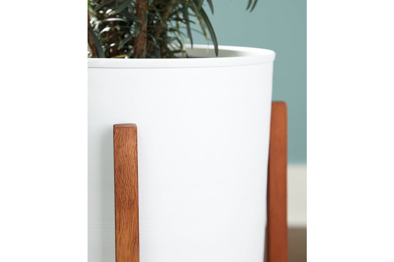 Dorcey White/Brown Planter (Set of 2) - DMV FurnitureTable Top Accessories