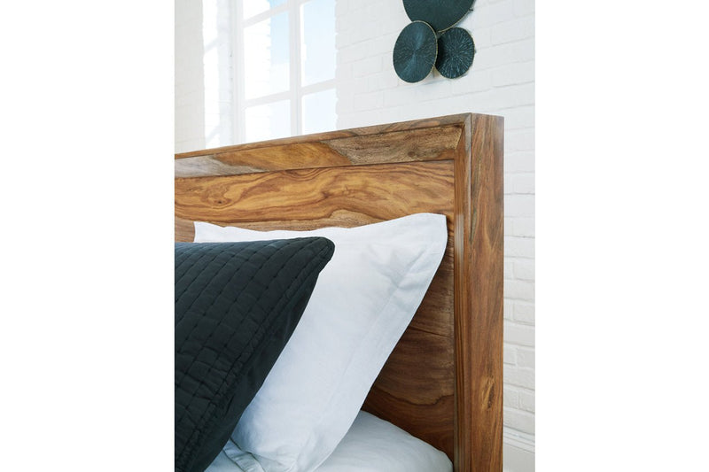Dressonni Brown Queen Panel Bed - DMV FurnitureQueen Bed