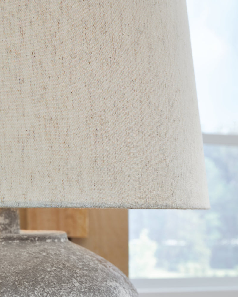 Dreward Table Lamp - DMV FurnitureTable Lamp