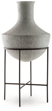 Estonbank Distressed Cream Vase - A2000747