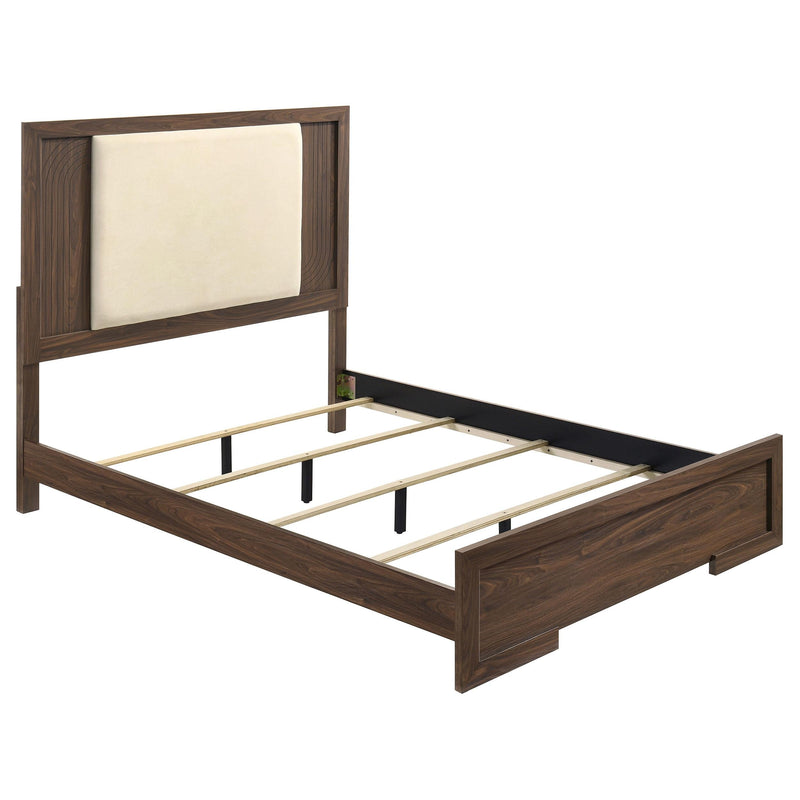 Etienne 4-piece Queen Bedroom Set Walnut - 225121Q-S4