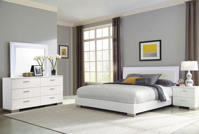 Felicity 4-piece Eastern King Bedroom Set White High Gloss - 203500KE-S4L