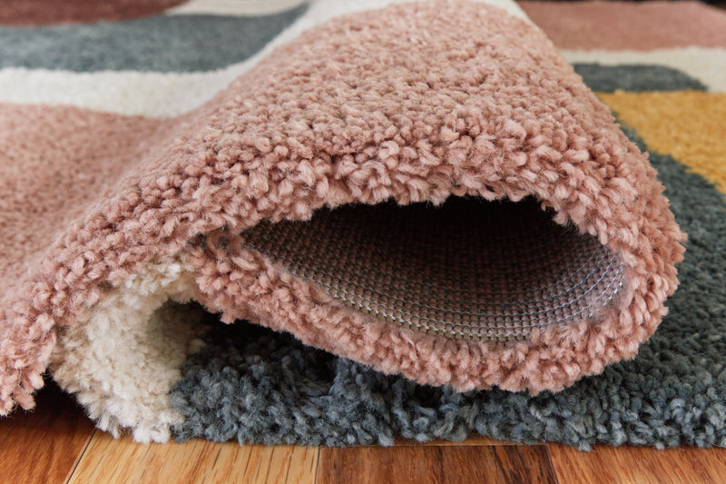 Flynnwick Cream/Pink/Gray Large Rug - R407181