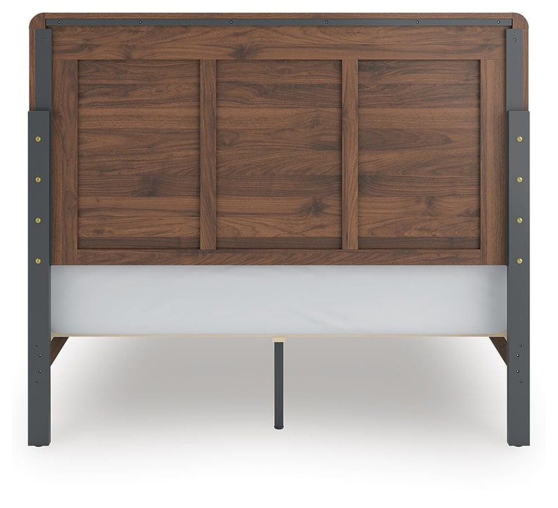 Fortlorn Walnut Brown Queen Panel Bed - PCB386B2