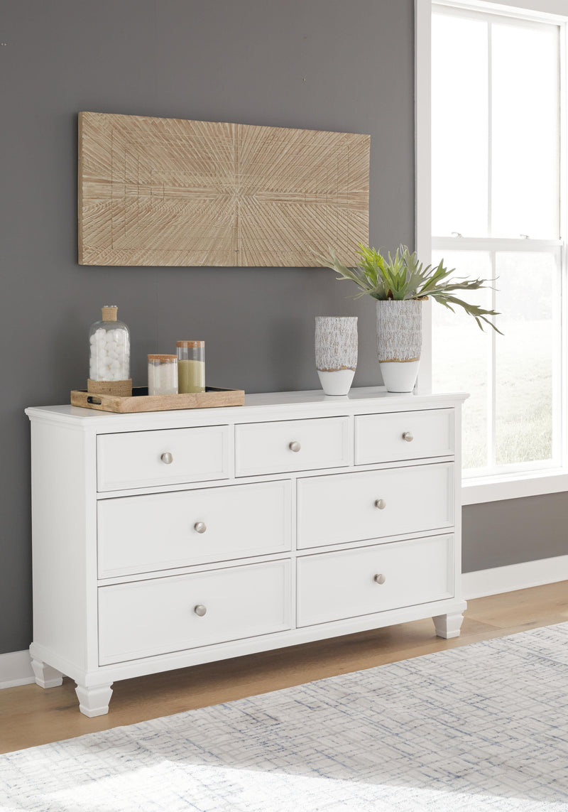 Fortman Full Panel Storage Bed and Dresser in White - PKG023790