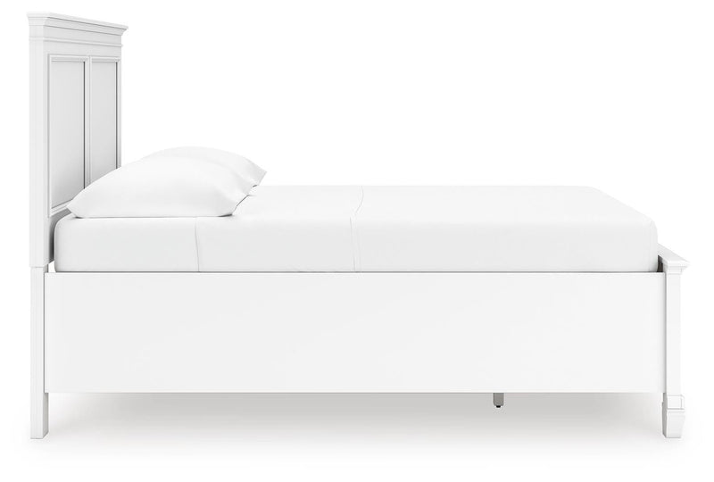 Fortman Full Panel Storage Bed, Dresser and Chest in White - PKG023794