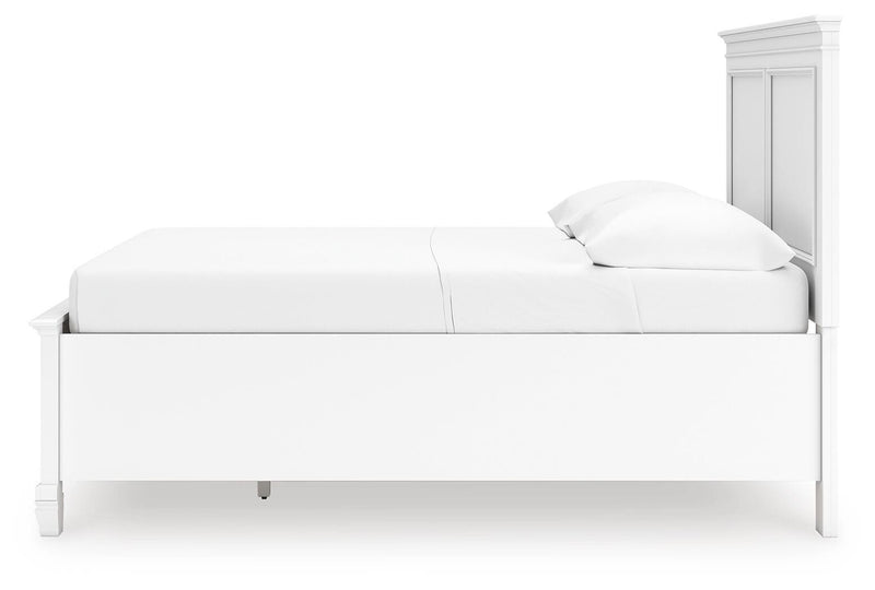 Fortman Full Panel Storage Bed, Dresser and Chest in White - PKG023794