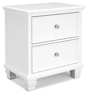 Fortman Full Panel Storage Bed, Dresser and Nightstand in White - PKG023793