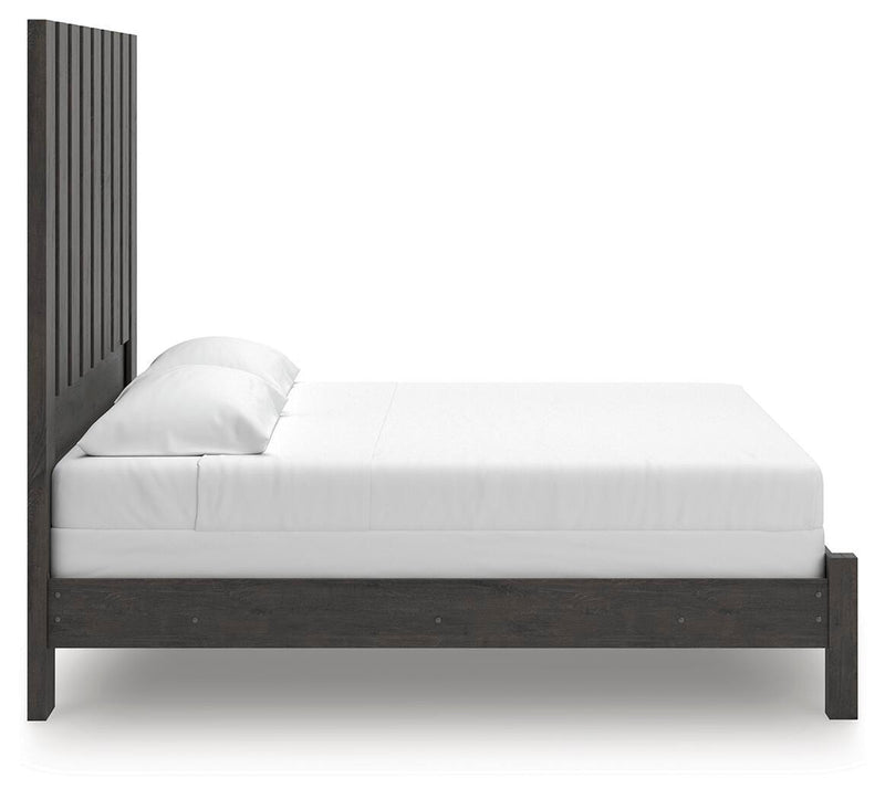 Fraluna King Panel Bed, Dresser, Mirror and Nightstand in Charcoal - PKG021665