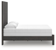 Fraluna Queen Panel Bed, Dresser and Nightstand in Charcoal - PKG021661