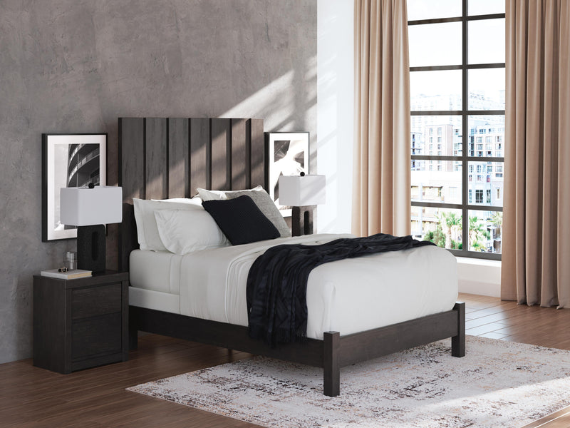 Fraluna Queen Panel Bed, Dresser and Nightstand in Charcoal - PKG021661