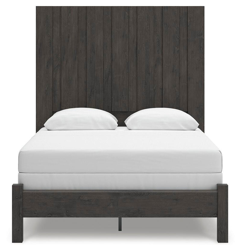 Fraluna Queen Panel Bed, Dresser, Mirror and 2 Nightstands in Charcoal - PKG021655