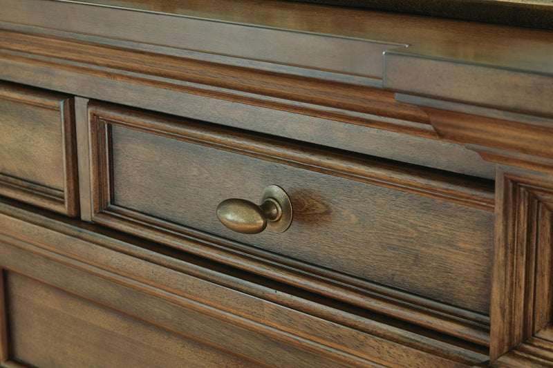 Frantanna Brown Dresser - PCB949-31