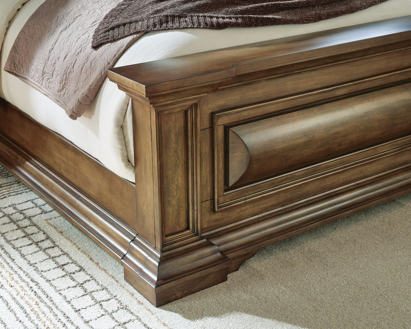 Frantanna Brown King Panel Bed - PCB949B6