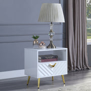 Gaines End Table - LV01140