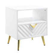 Gaines End Table - LV01140