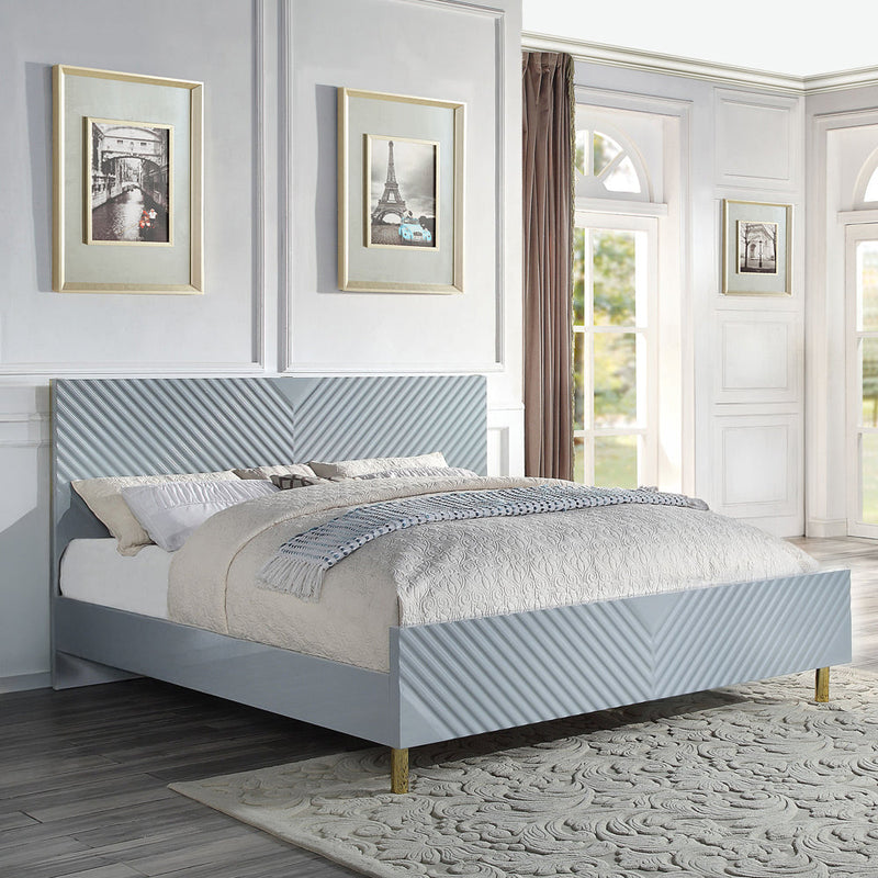 Gaines Queen Bed - BD01040Q