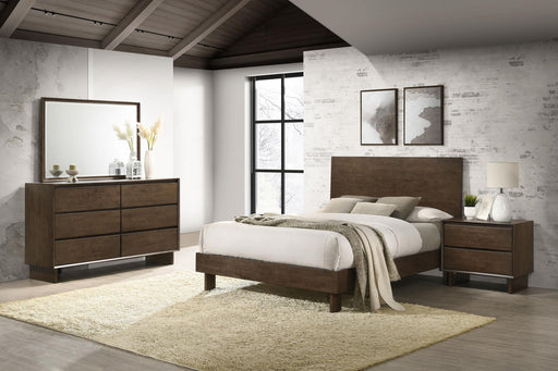Glenwood 4-piece Eastern King Bedroom Set Warm Brown - 225011KE-S4
