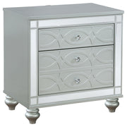 Gunnison 4-piece Eastern King Bedroom Set Silver Metallic - 223211KE-S4