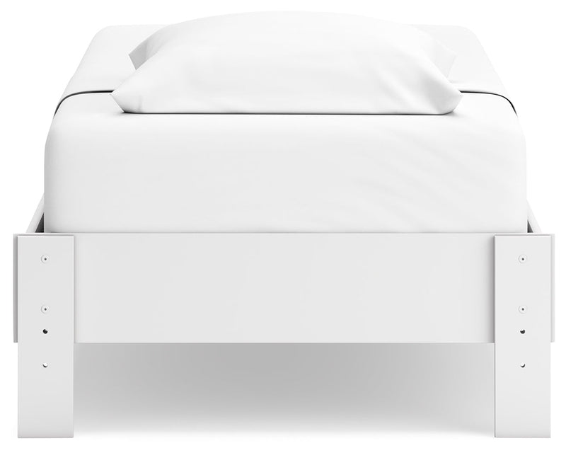 Hallityn Twin Platform Bed with Dresser and Nightstand in White - PKG018813