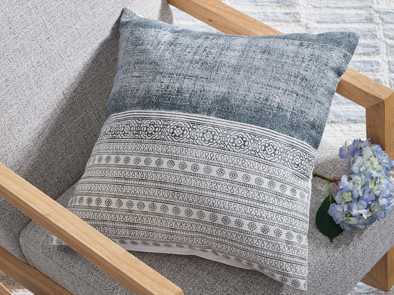 Harperville Blue/White Pillow (Set of 4) - A1001127