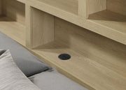 Hendricks 4-piece California King Bedroom Set Light Oak - 222650KW-S4