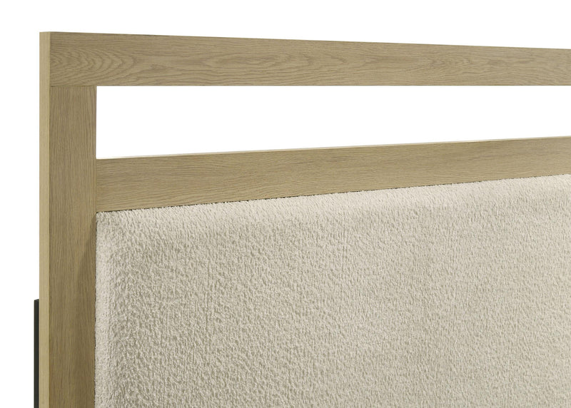 Hendricks 4-piece California King Bedroom Set Light Oak - 222651KW-S4