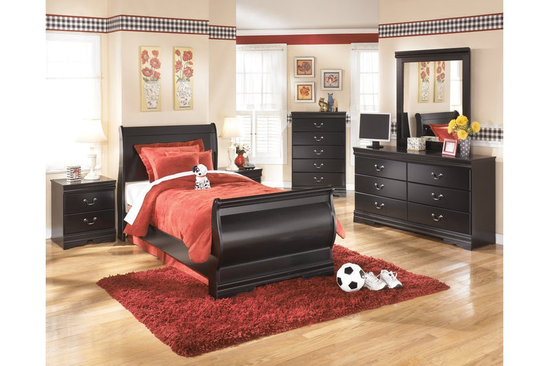 Huey Vineyard Black Chest of Drawers - DMV FurnitureChest