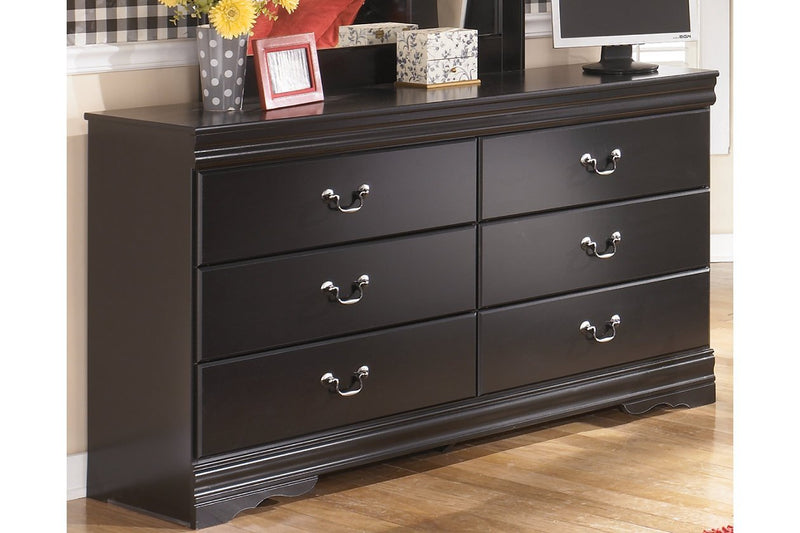 Huey Vineyard Black Dresser - DMV FurnitureDresser