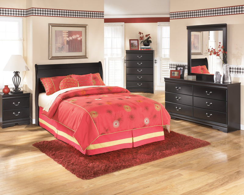 Huey Vineyard Full Sleigh Headboard Bed with Mirrored Dresser, Chest and 2 Nightstands in Black from Ashley - DMV Furniture