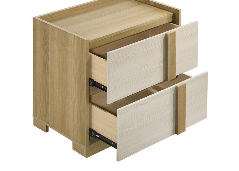 Hyland 4-piece Queen Bedroom Set Natural - 215651Q-S4