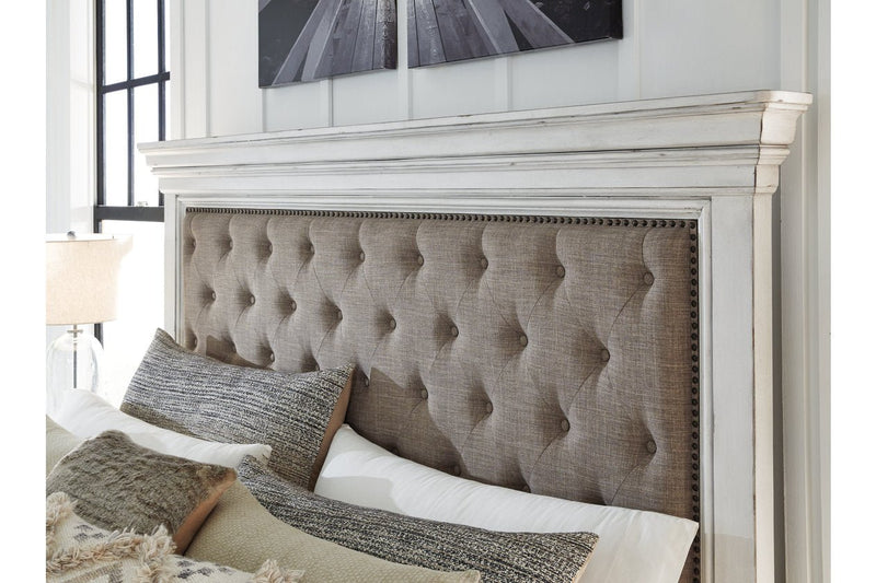 Kanwyn Whitewash Queen Panel Upholstered Bed - DMV FurnitureQueen Bed