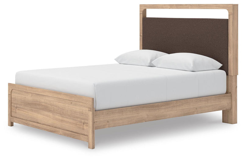 Kinlanni Queen Upholstered Platform Bed, Dresser and Chest in Tan - PKG023896