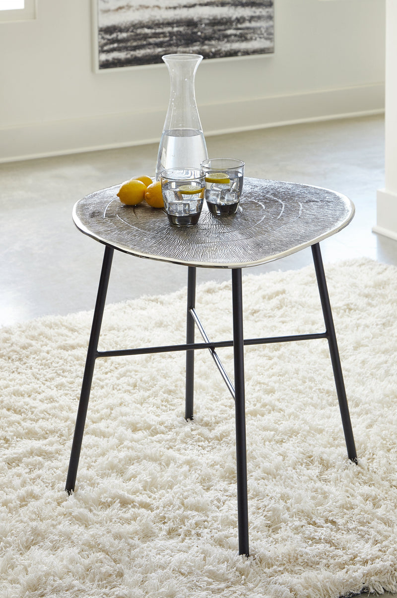 Laverford End Table - DMV FurnitureEnd Table