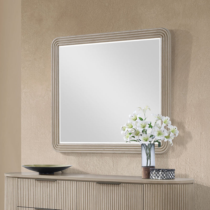 Leanna Mirror - BD05434