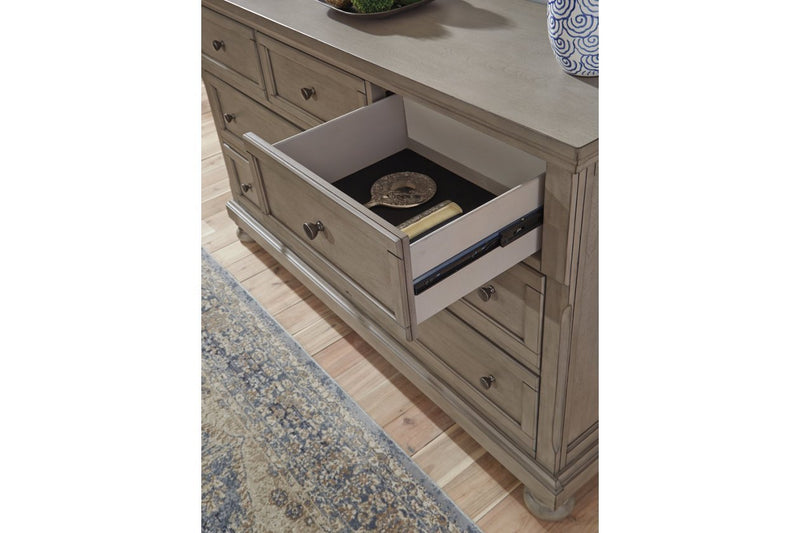 Lettner Light Gray Dresser - DMV FurnitureDresser