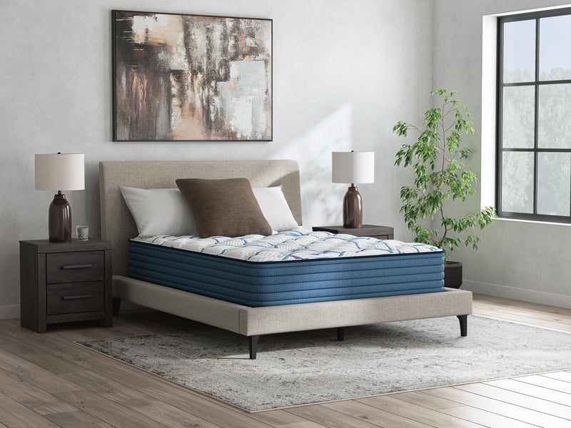 Limited Edition Plush 3.0 White Full Mattress - M45121