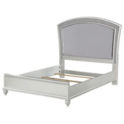 Maverick EK Bed - 21797EK