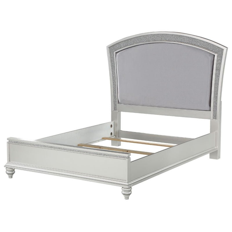 Maverick EK Bed - 21797EK