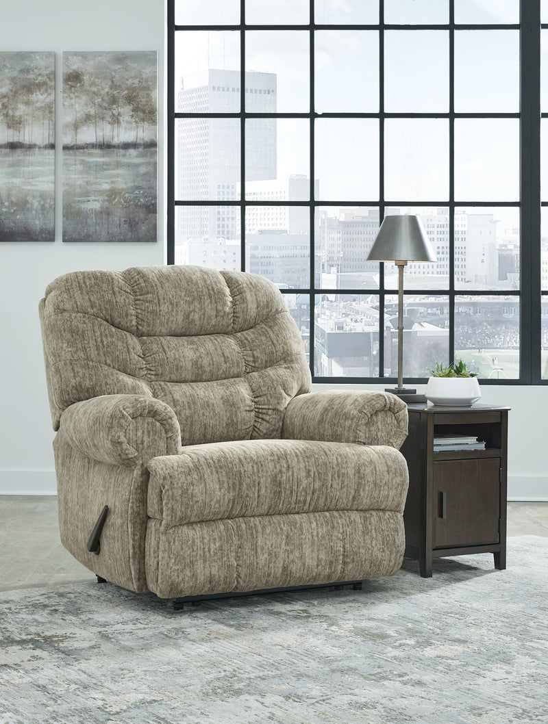 Movie Man Recliner - DMV FurnitureRecliner