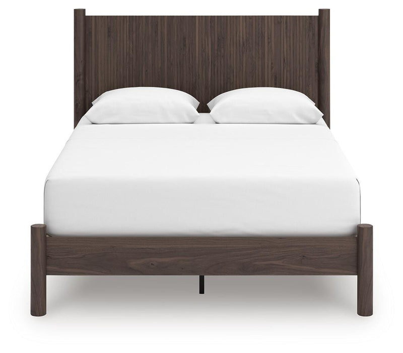 Pamytta Queen Panel Platform Bed, Dresser and Nightstand in Brown - PKG022680