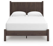 Pamytta Queen Panel Platform Bed, Dresser, Mirror and Chest in Brown - PKG022677