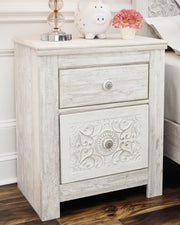 Paxberry Full Panel Bed with Nightstand in Whitewash - PKG007713