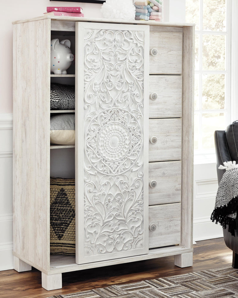 Paxberry Whitewash Queen Panel Bed, Dresser, 2 Chests and 2 Nightstands - B181B31