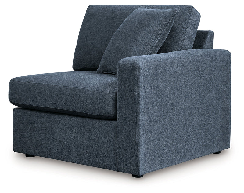 Pillar Peak Ink Right-Arm Facing Corner Chair - 9210165