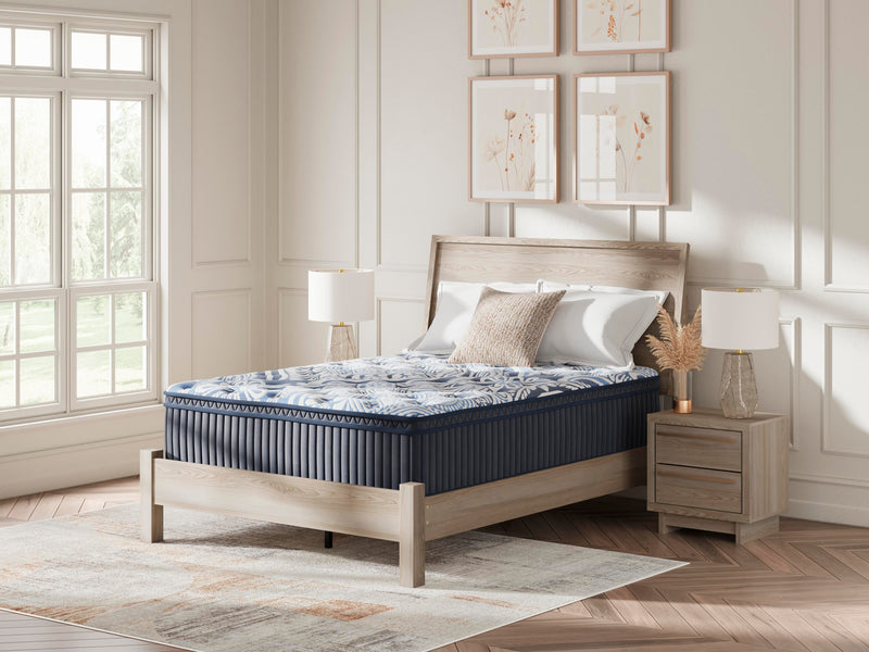 Plush Luxe 2.0 Blue Queen Mattress - M49731