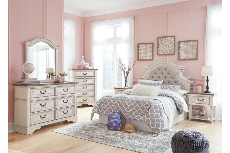 Realyn Chipped White Chest of Drawers - DMV FurnitureChest