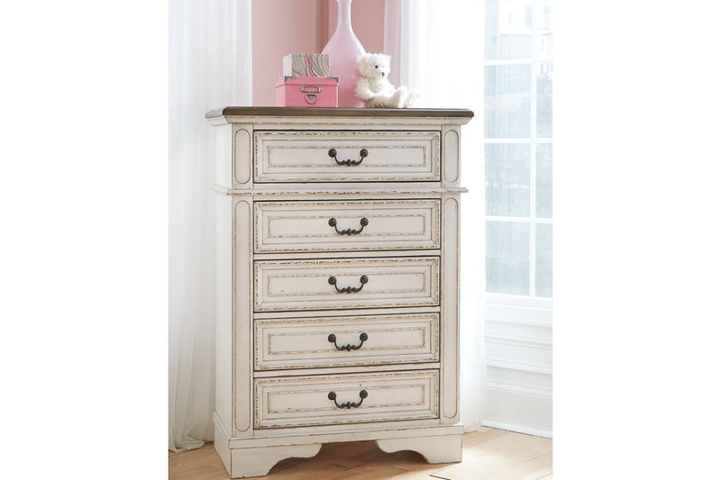 Realyn Chipped White Chest of Drawers - DMV FurnitureChest